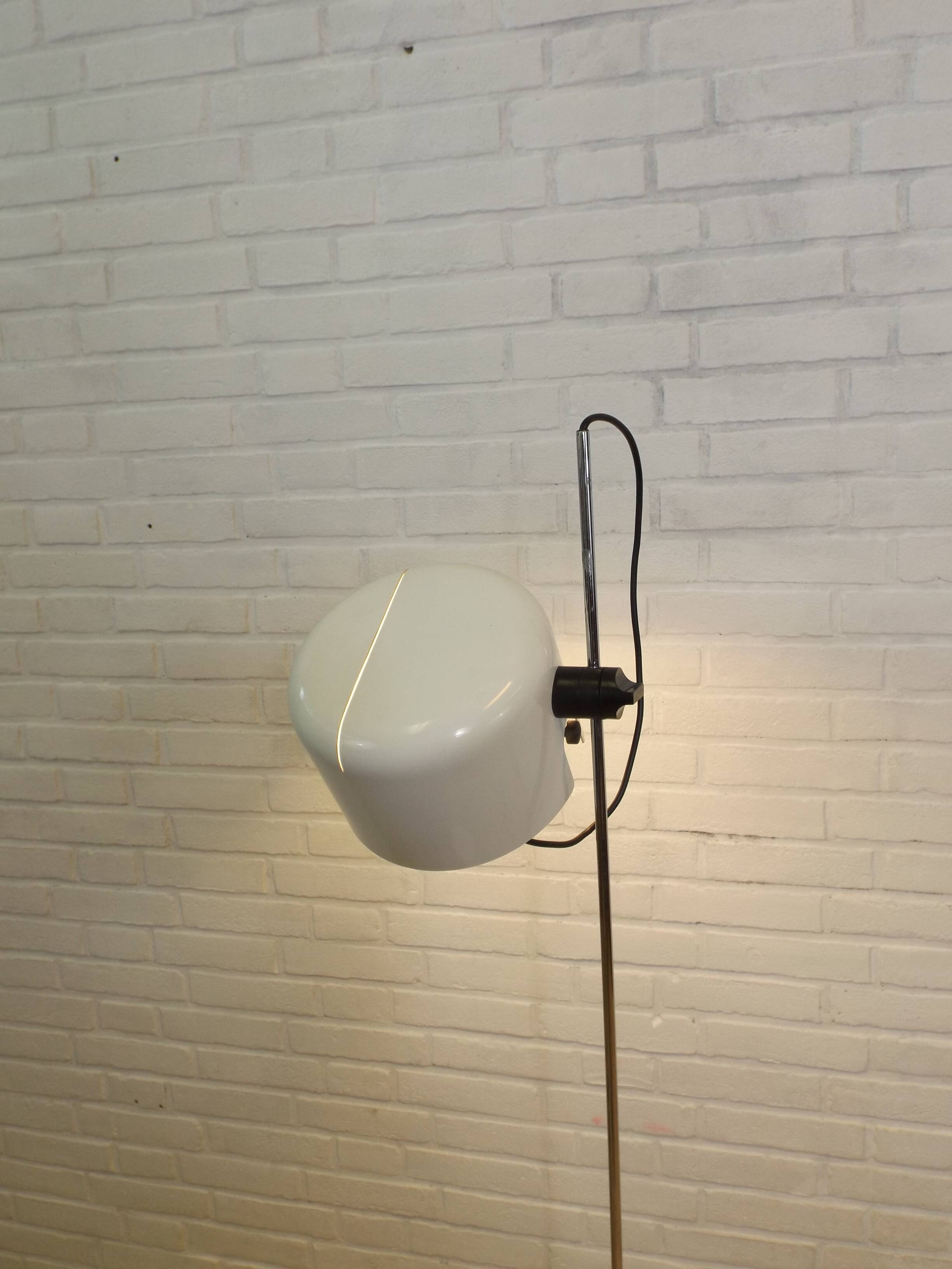 "Cup" Joe Colombo Oluce Floor Lamp
