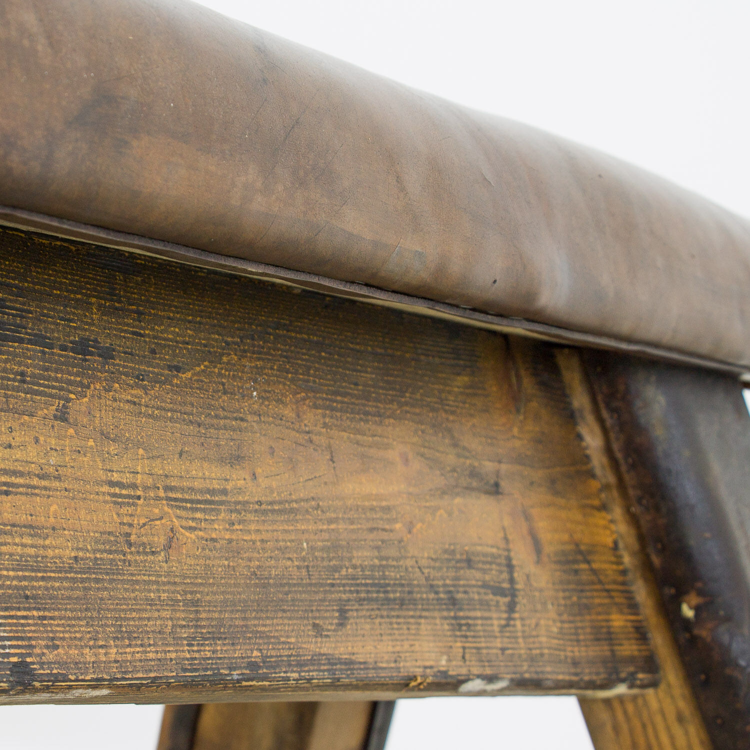 Banc de gymnastique en cuir