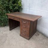 Administrative adult desk