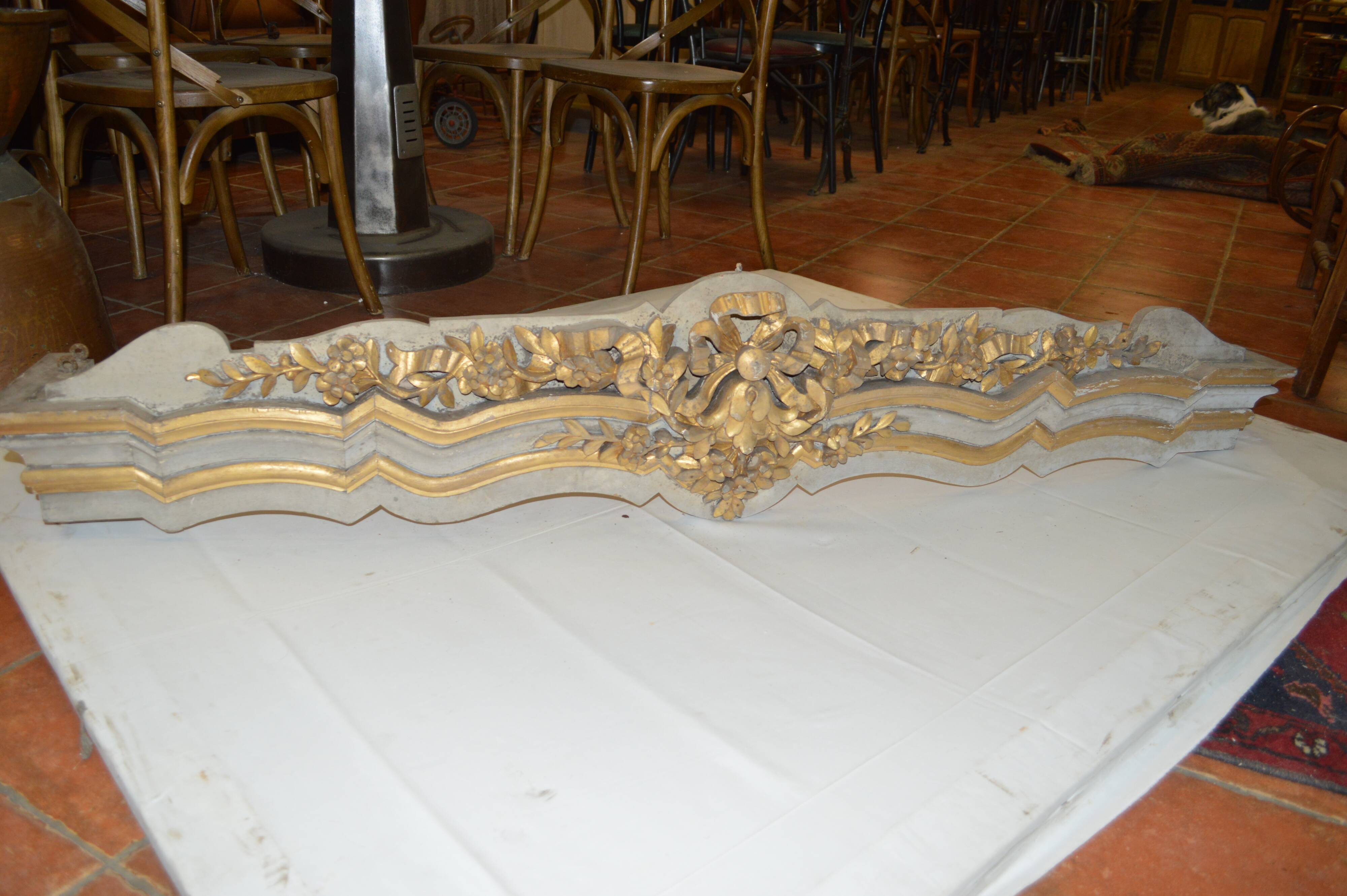 LOUIS XV style ledge in carved and patinated wood