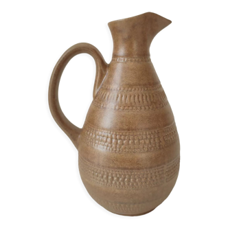 Digoin sandstone pitcher