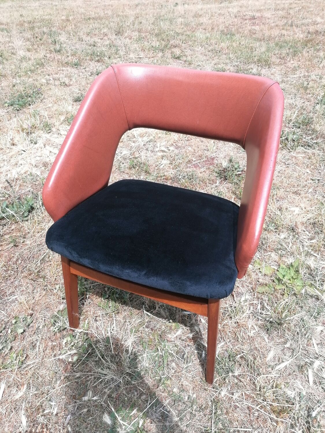 Vintage armchair skaï and velvet SNA Roset.