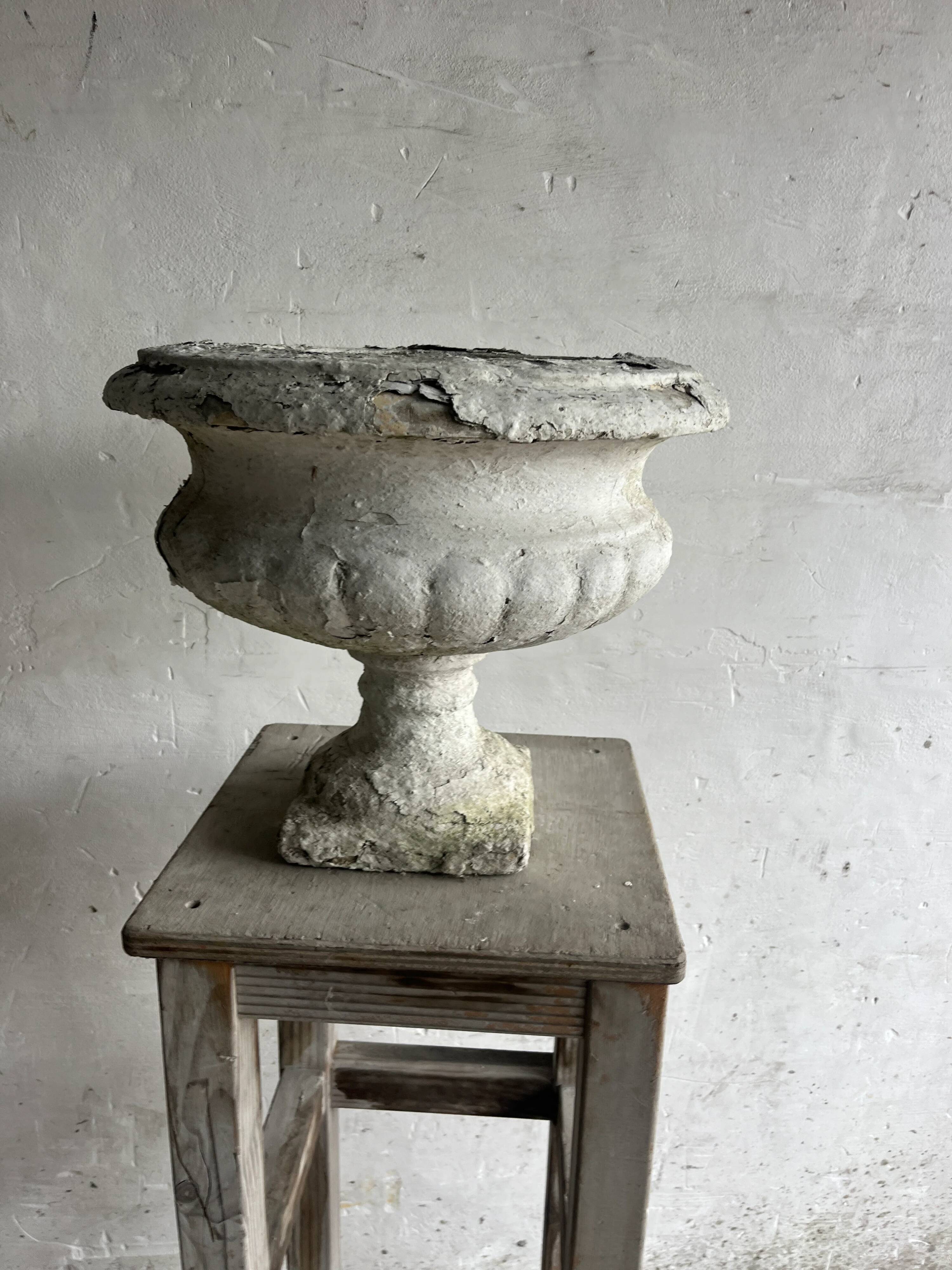 Pair of antique Médicis garden vases in cast stone.