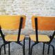 Chaises d'écolier vintage