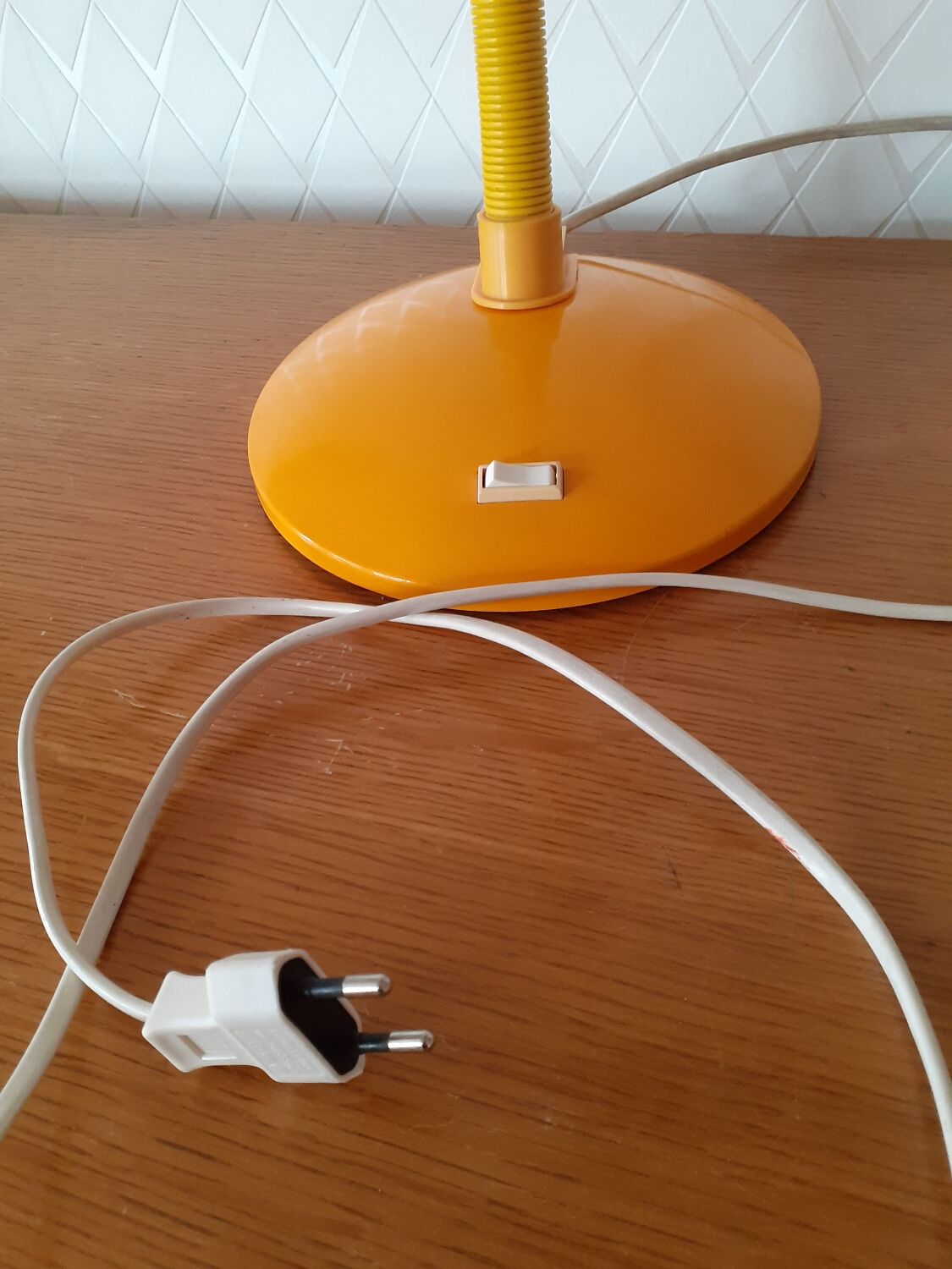 Lampe de bureau Aluminor jaune-orange