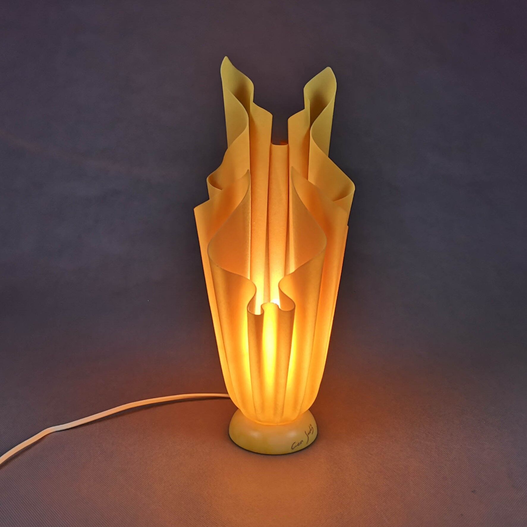 Georgia Jacob resin lamp