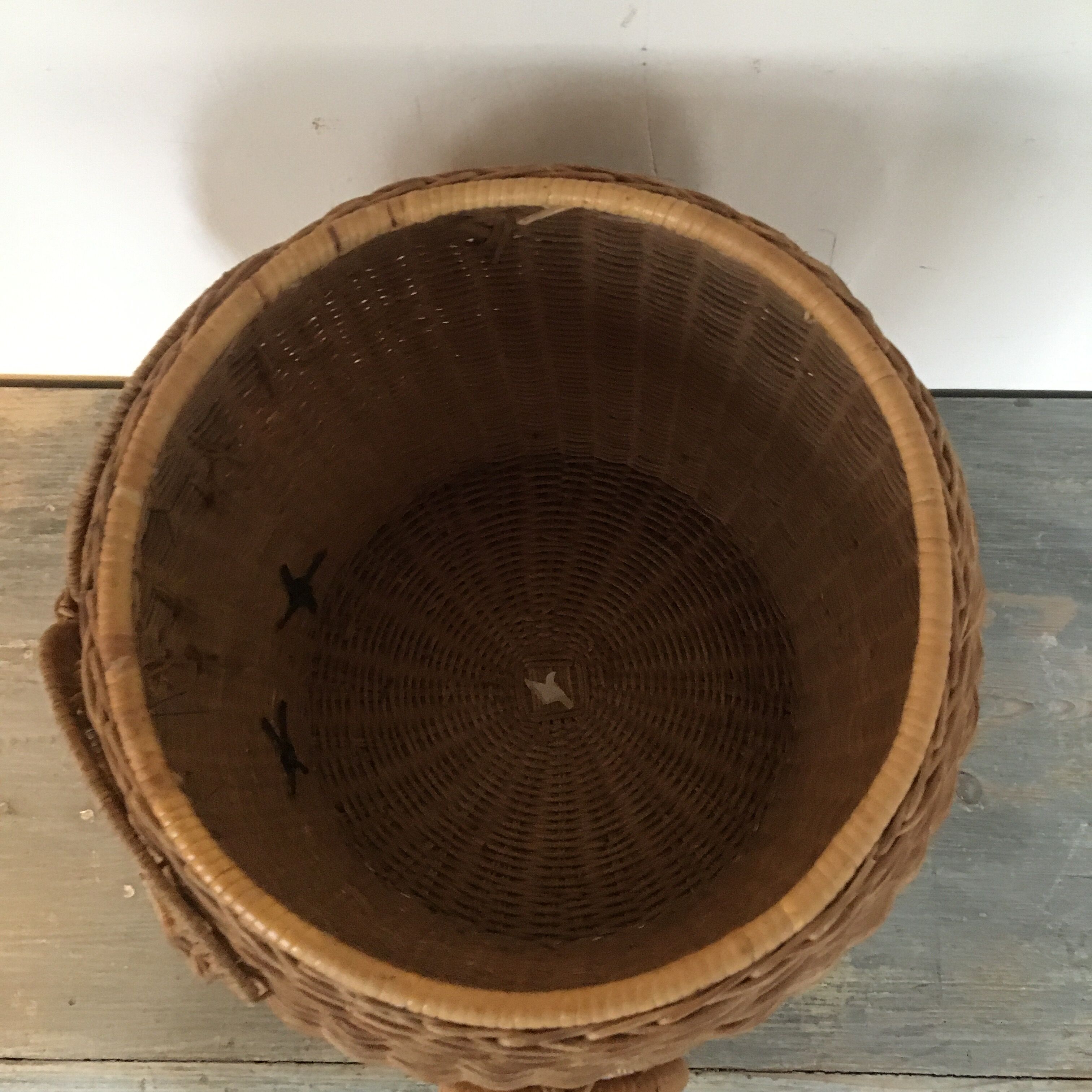 1960 wastepaper basket