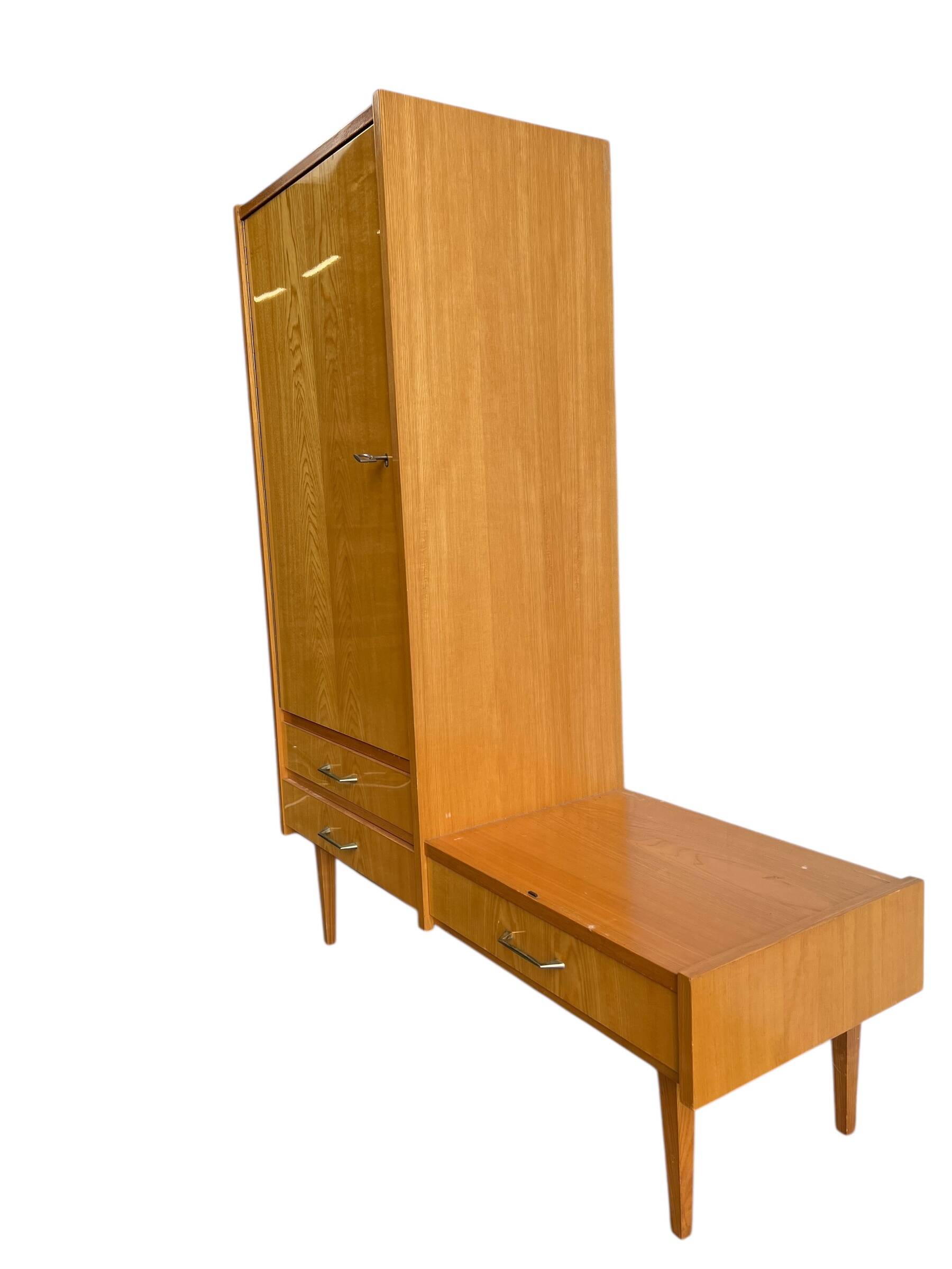 Commode, étagère, armoire d'entrée vintage