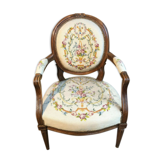 18th century Louis XVI medallion armchair covered with tapestry