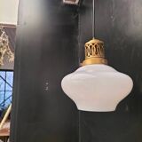 White opaline suspension