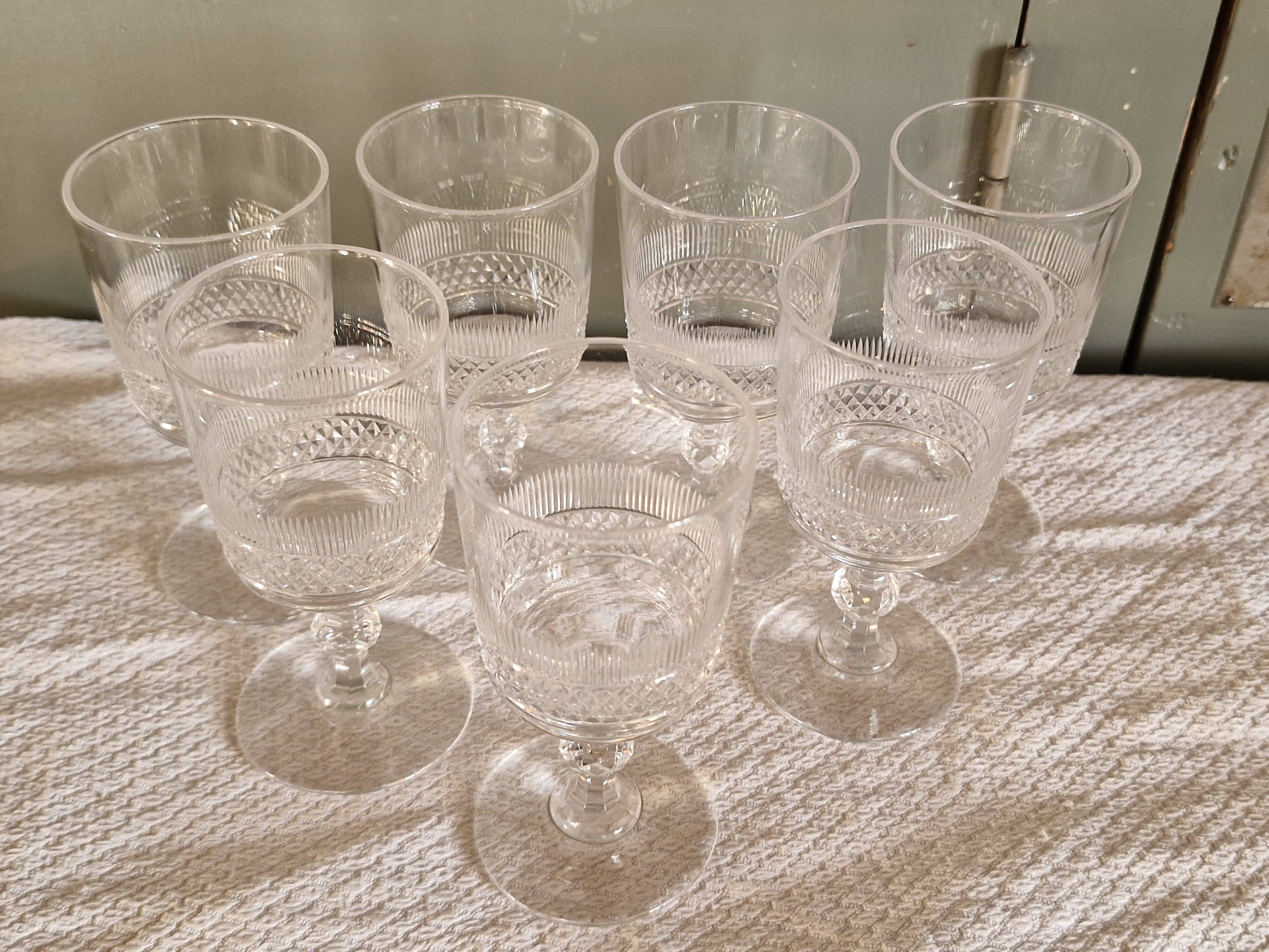 7 White Wine Glasses Baccarat - Diamond Points, Circa 1880