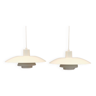 PH 4/3 hanging lamps, in white, with original orange hanging discs, from the 80s