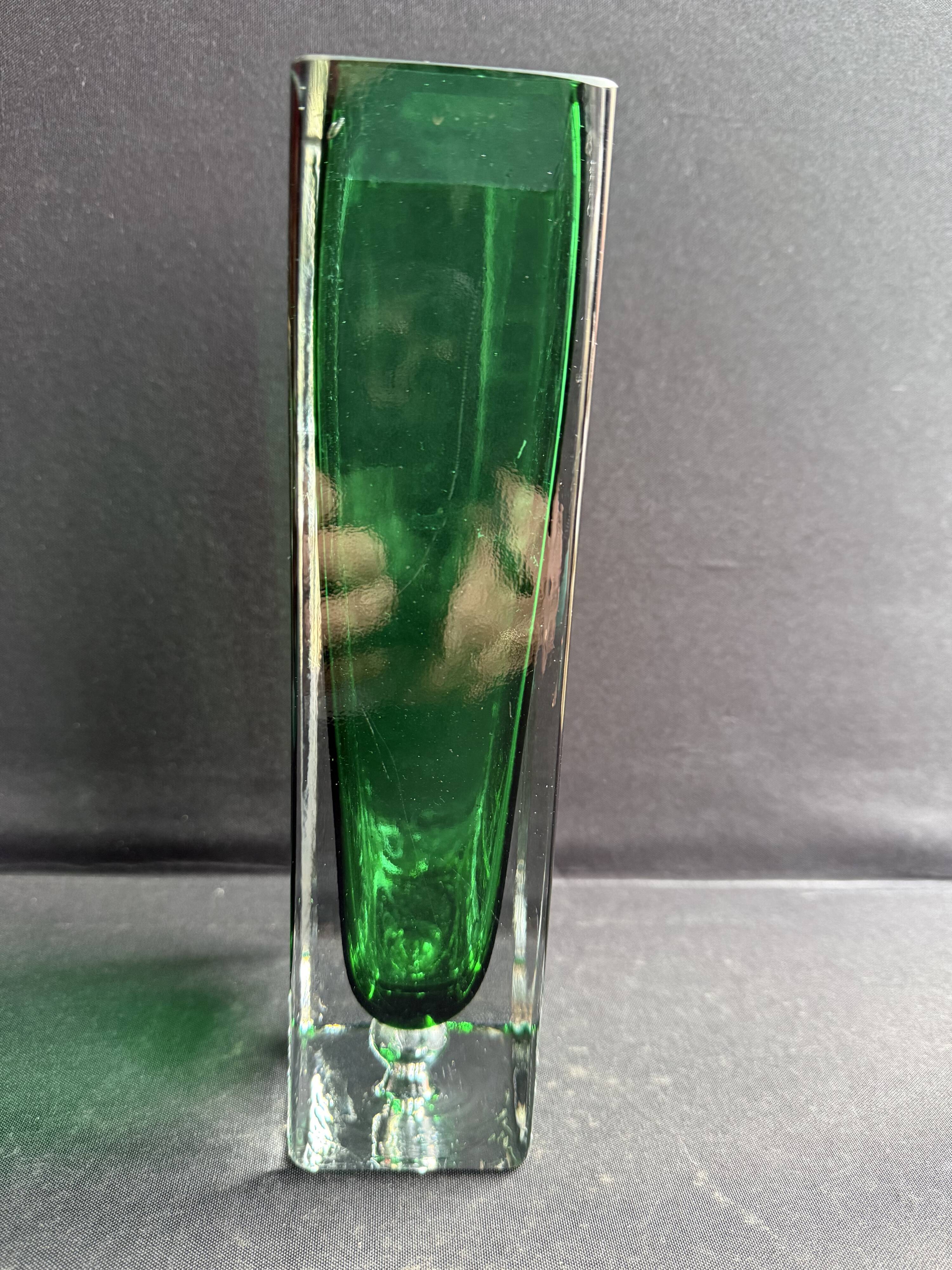 Rectangular vase in green sommerso glass