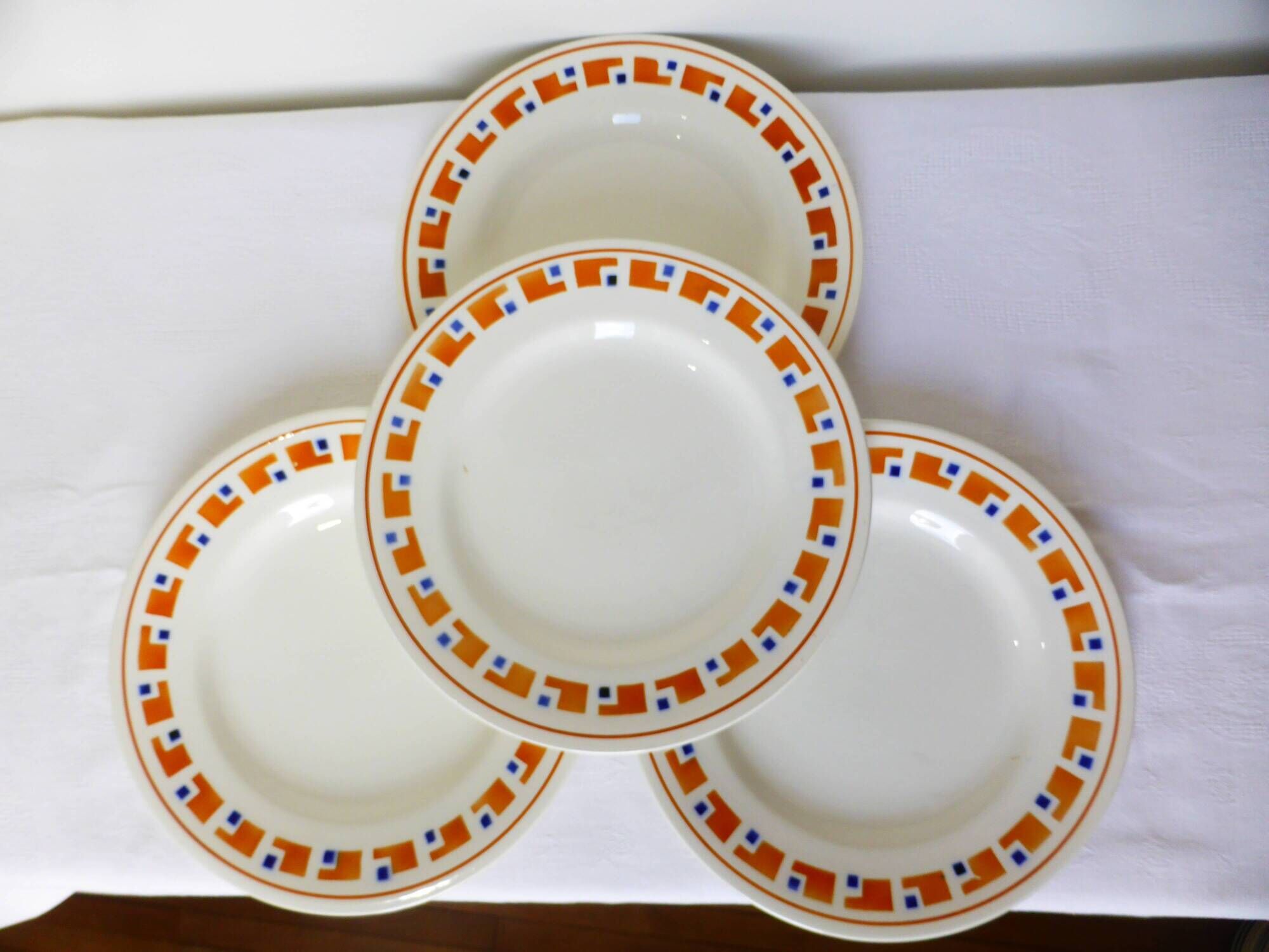 4 flat plates in iron earth of the Salins model Lucette 210804