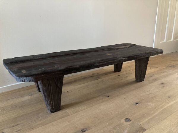 Table basse forme organique