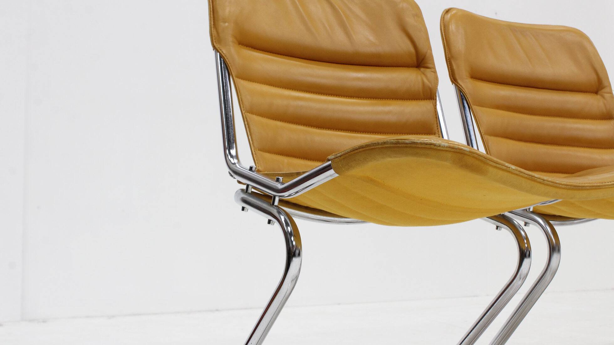 Set of 6 vintage chrome and leather dining room chairs 1970s Italy