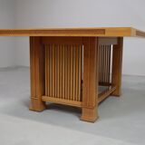 Husser 615 dining table by Frank Lloyd Wright produced by Cassina