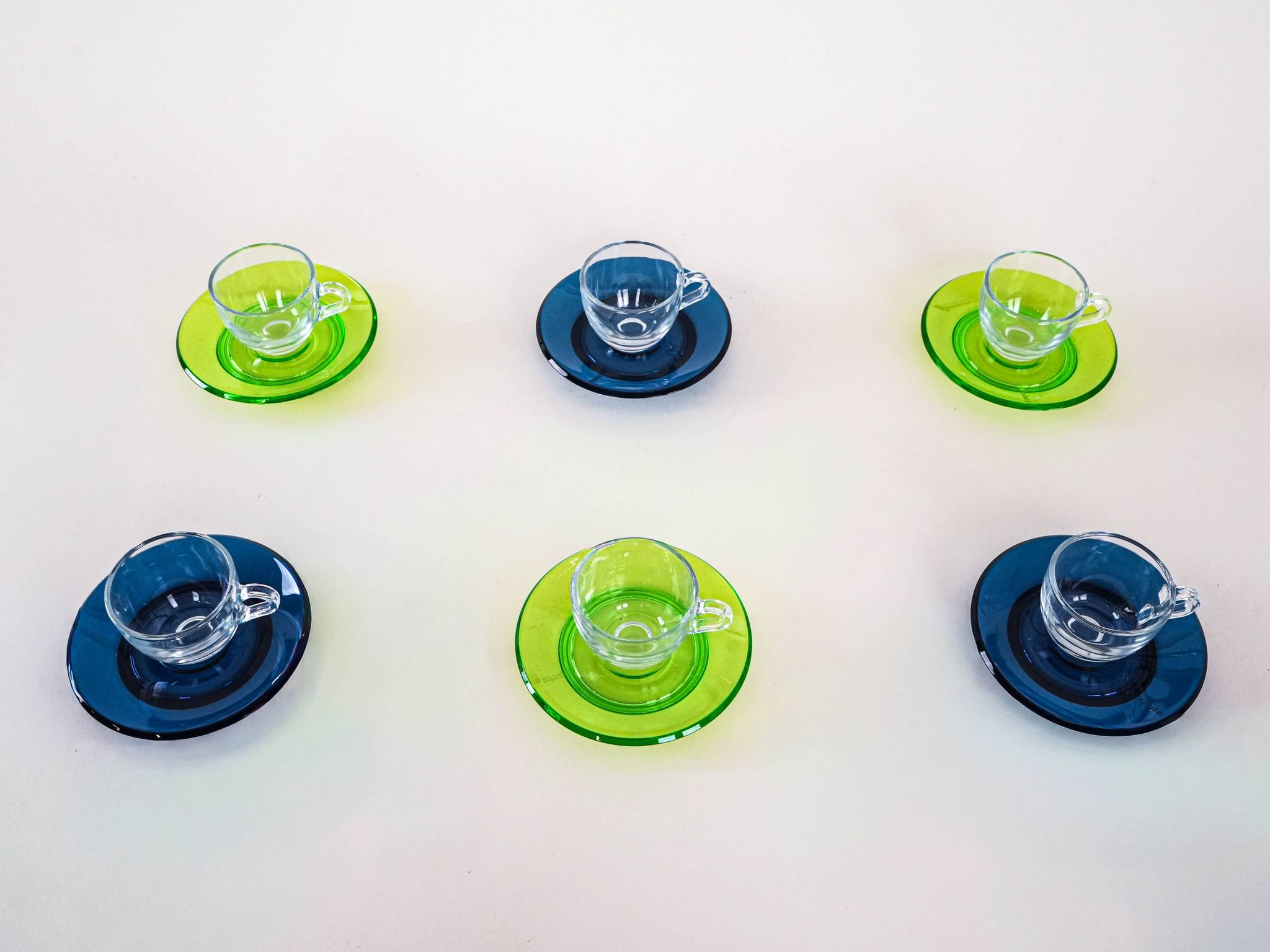Set of glass cups, Italian design, 1970s, manufactured by Fratelli Guzzini
