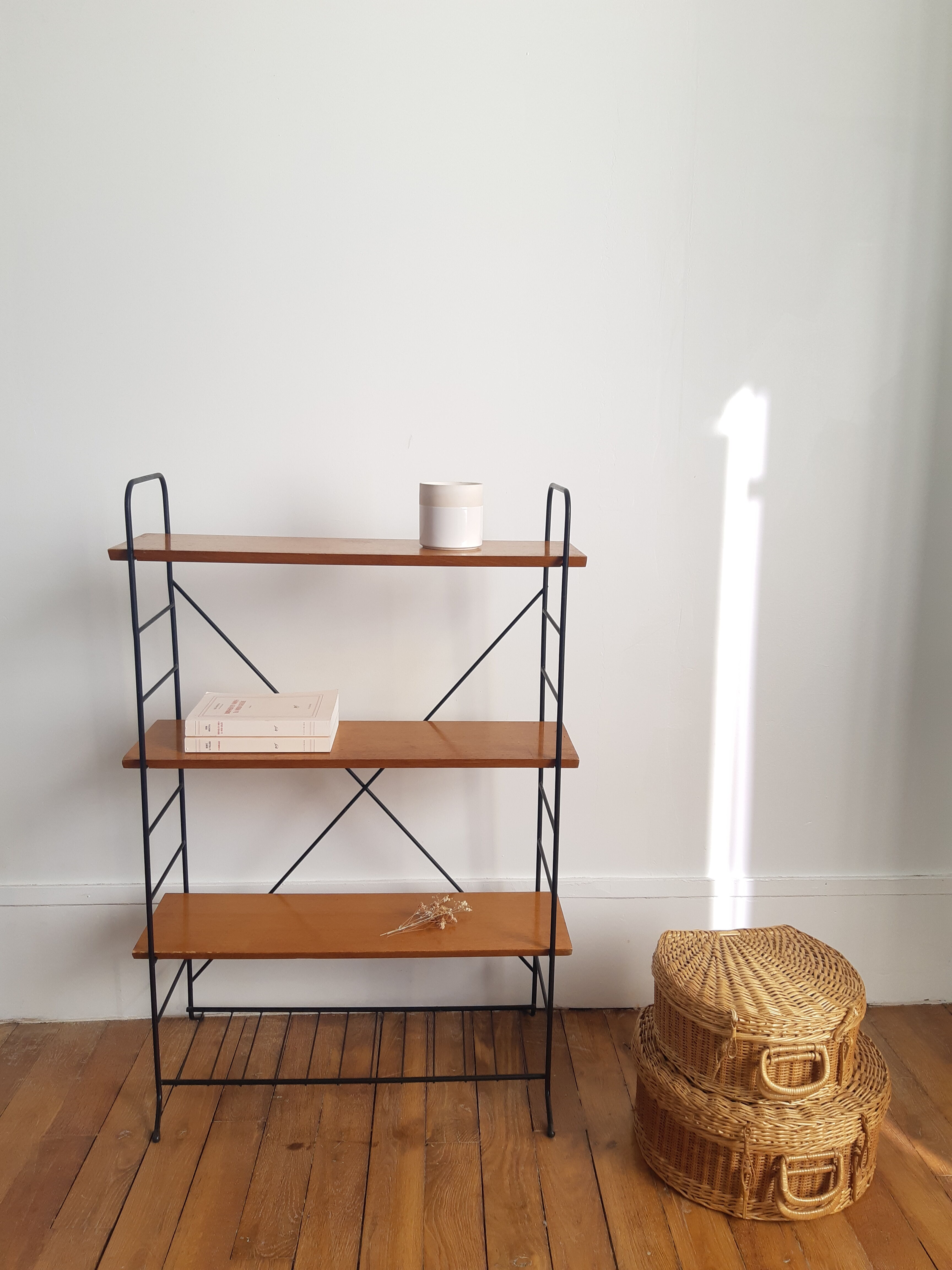 Floor on wooden and metal stand