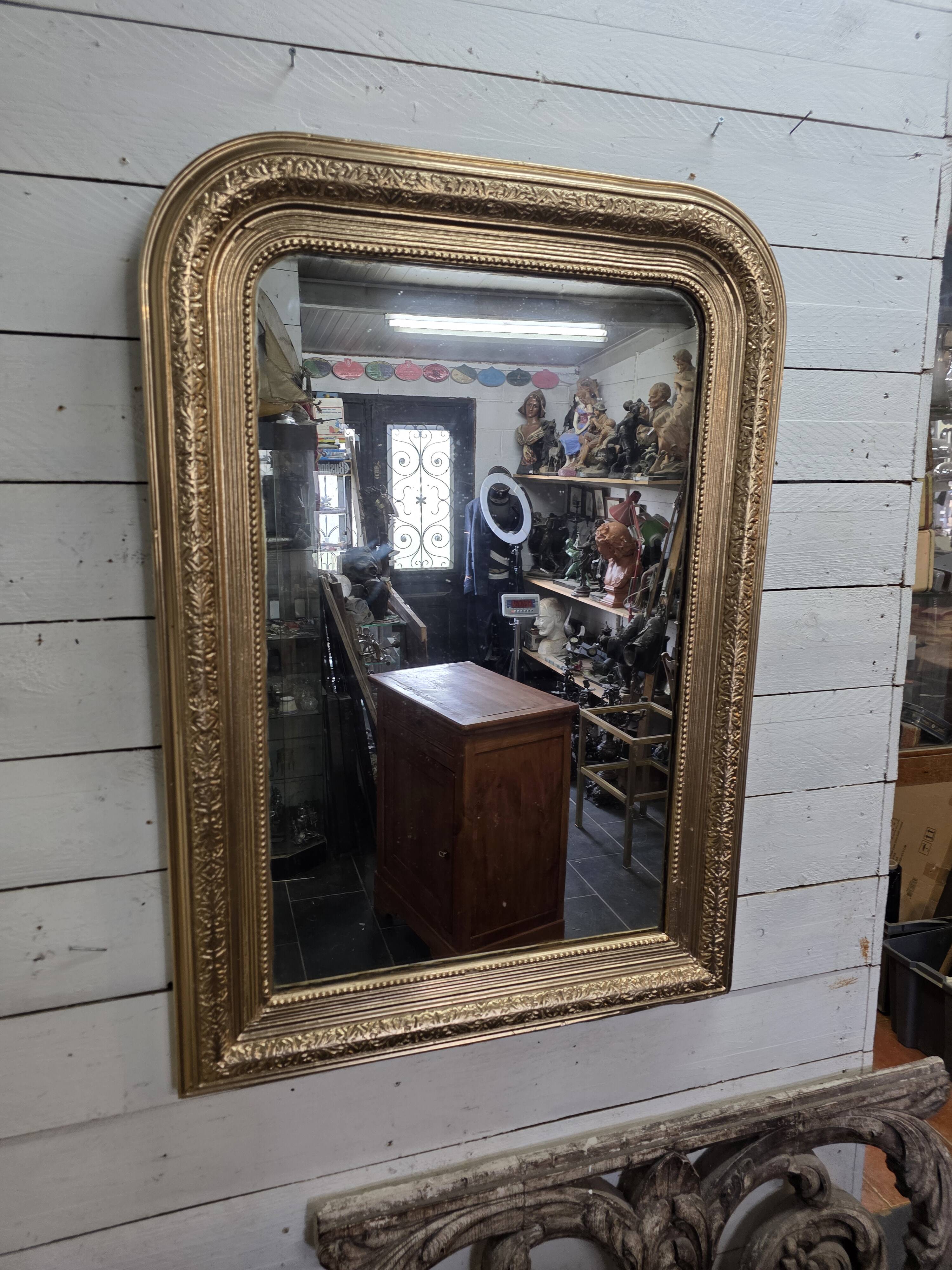 Miroir style Louis Philippe doré