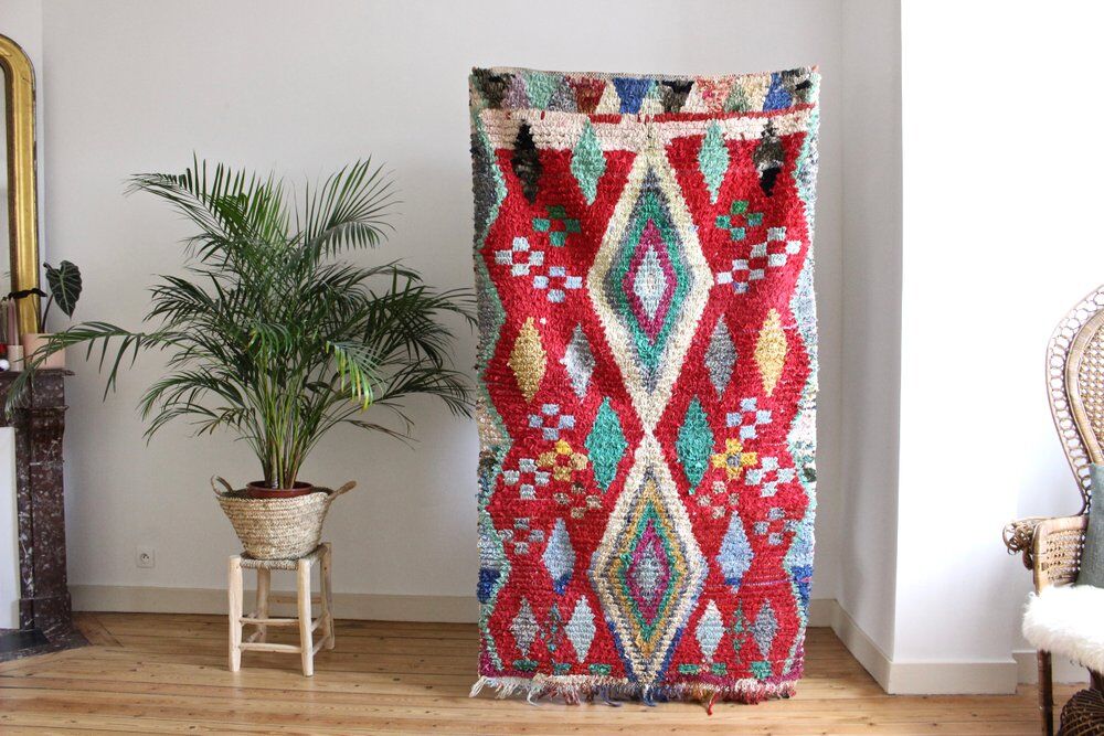 Boucherouite woven hand to the Morocco Berber carpet 194x110cm