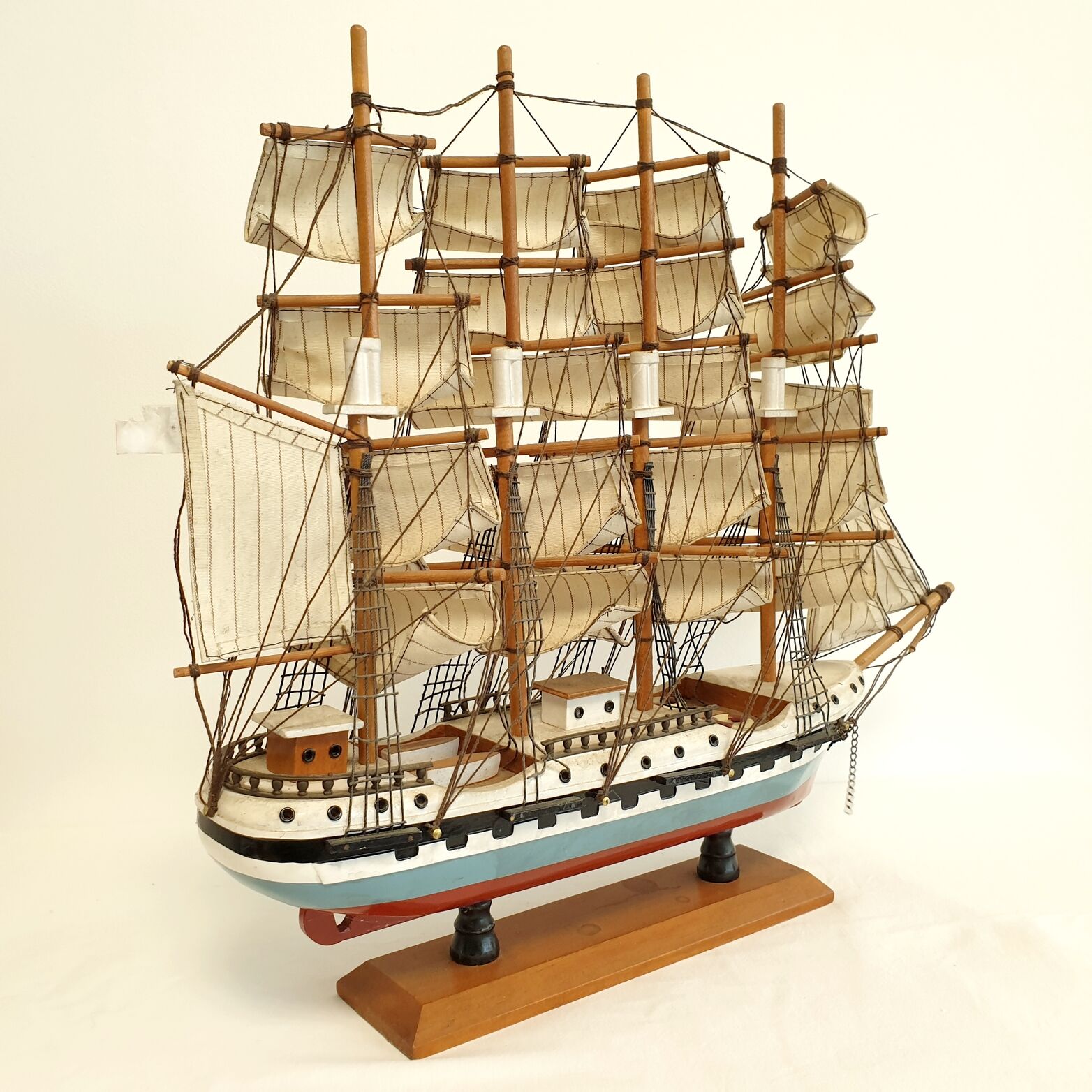 model of sailing boat / sailboat / old rigging