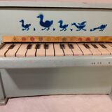 Piano child