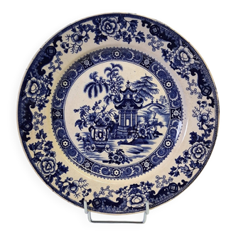 Assiette plate ancienne de chez Creil et Montereau en bon état