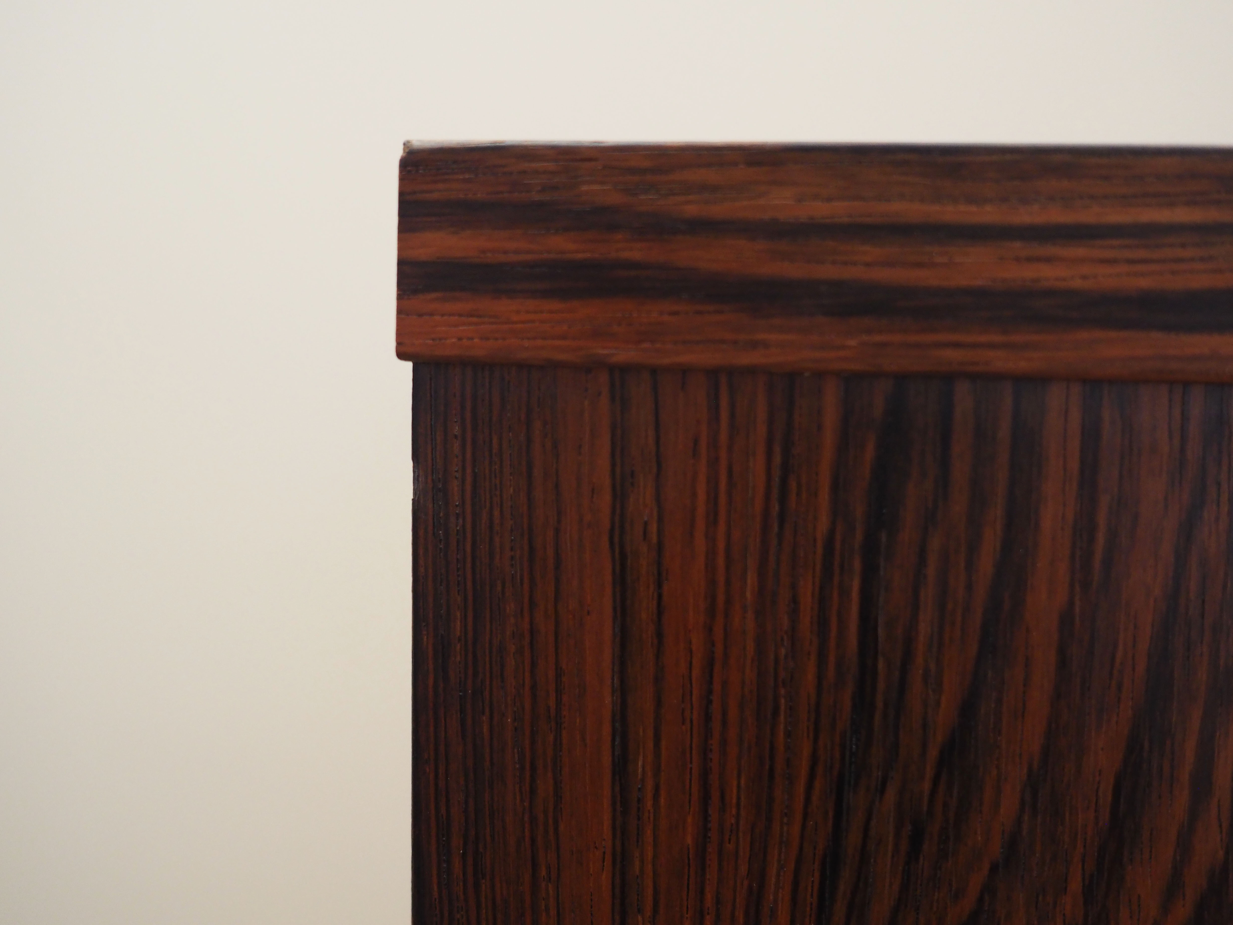 Armoire d’angle en palissandre, design danois, années 1970, production: Danemark