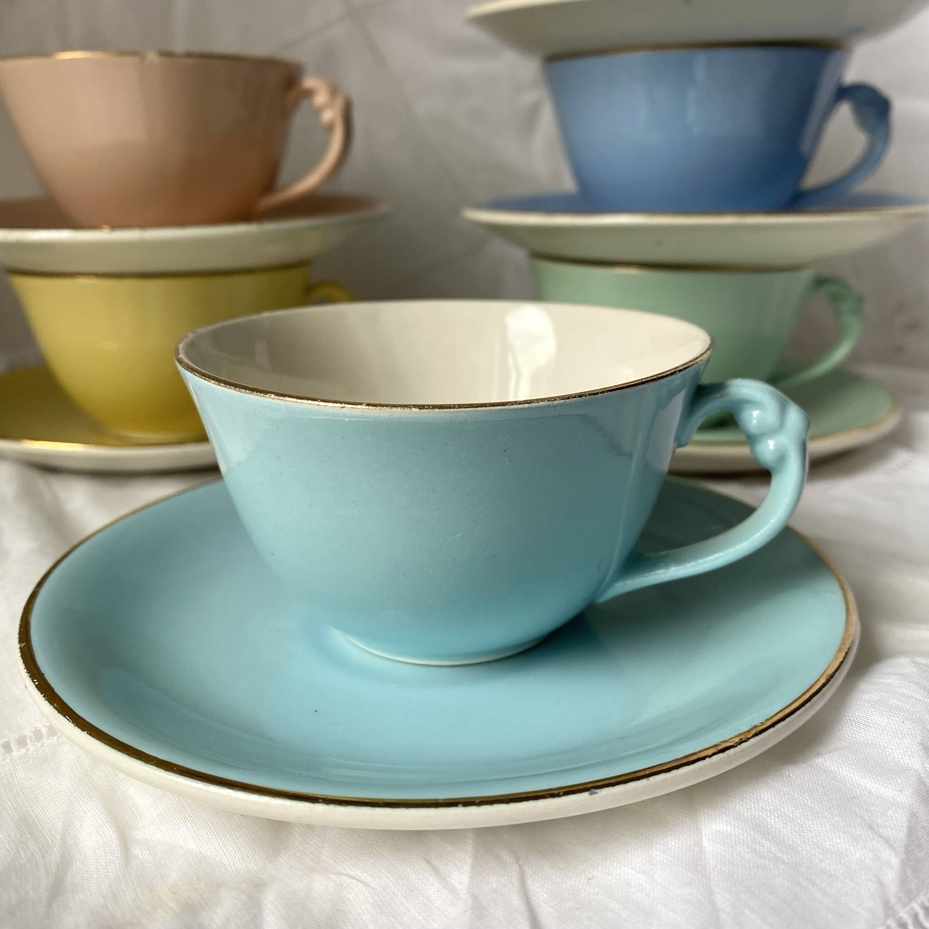 Mugs Moulin des Loups pastel colour 1960s