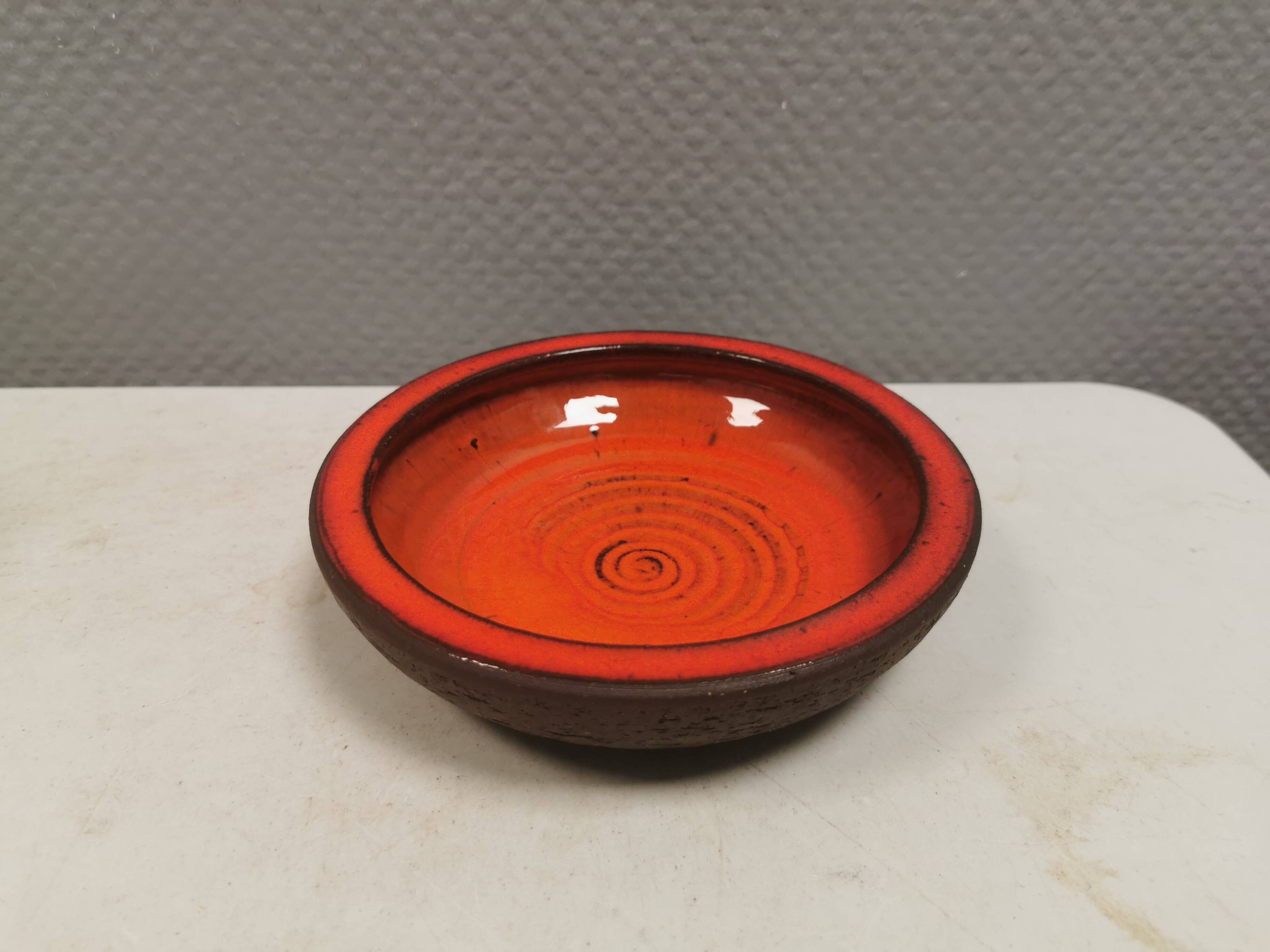 Ceramic bowl from Holbæk Ceramics Denmark, 1970s–1980s.