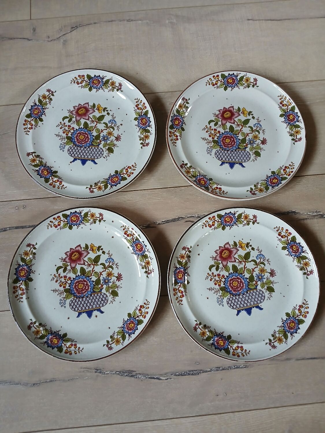4 antique Sarreguemines plates, "Eclat" pattern
