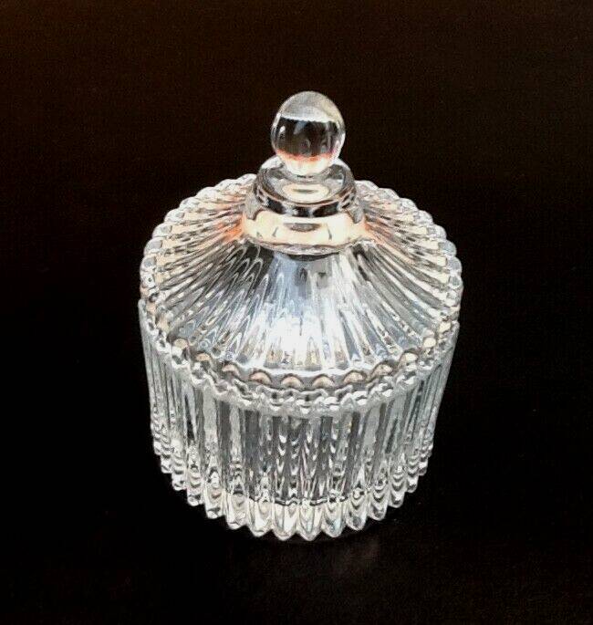 1960s pot with lid (fleur de sel..) ribbed transparent glass