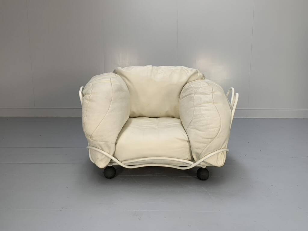 Edra Corbeille Armchair – In ivory white leather