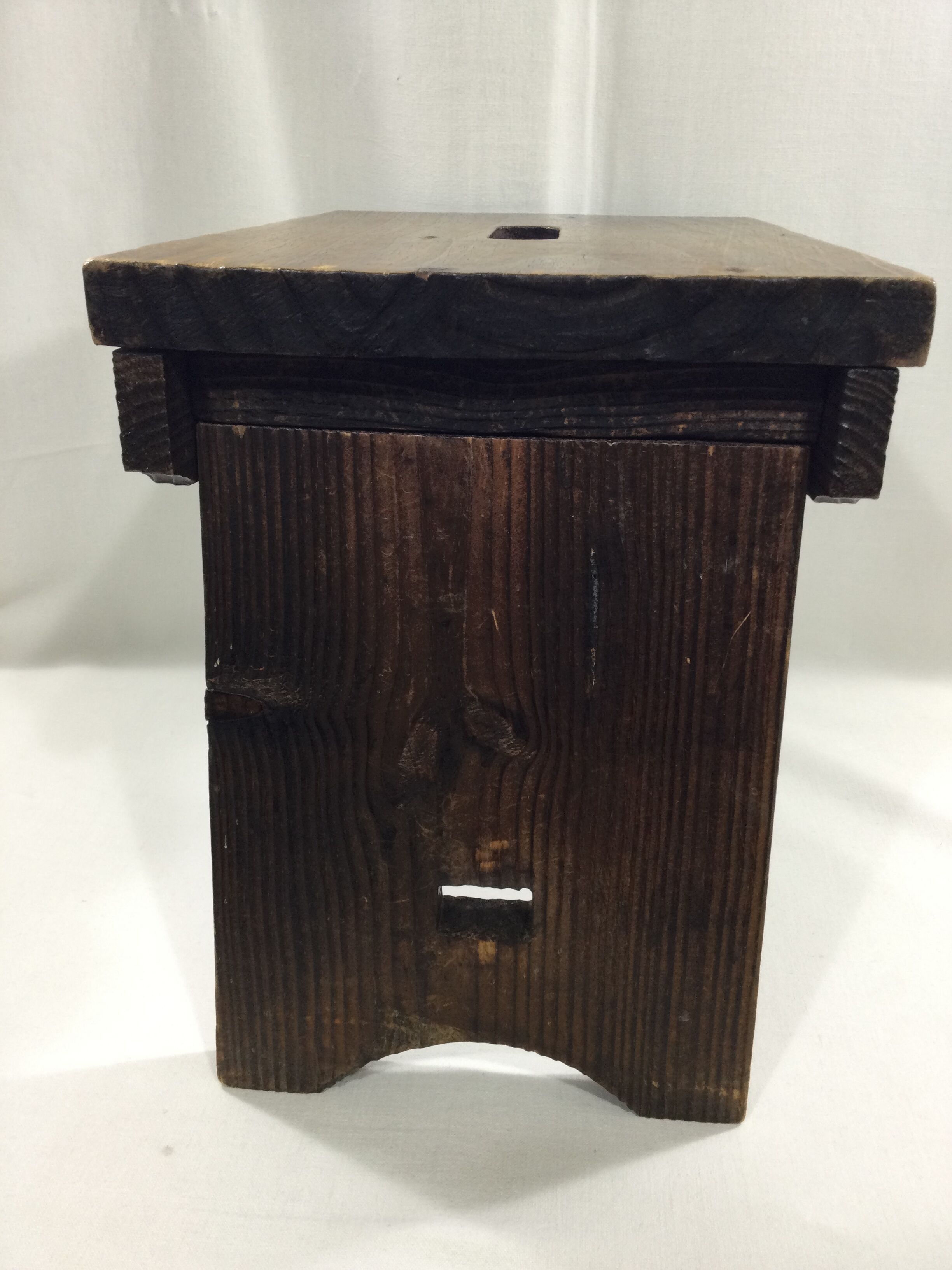 Wooden foldable stool