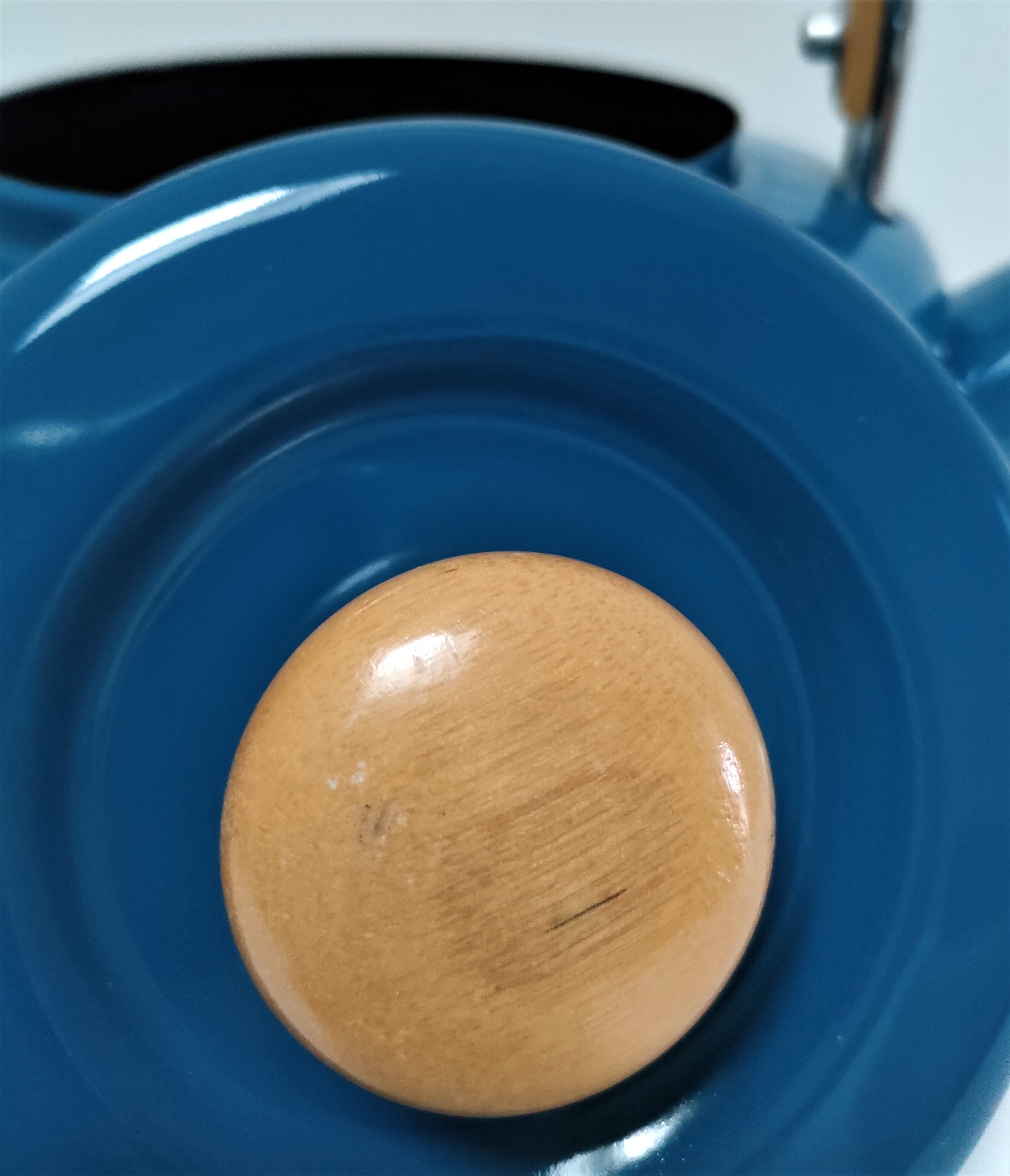 Teapot blue enamelled sheet metal design