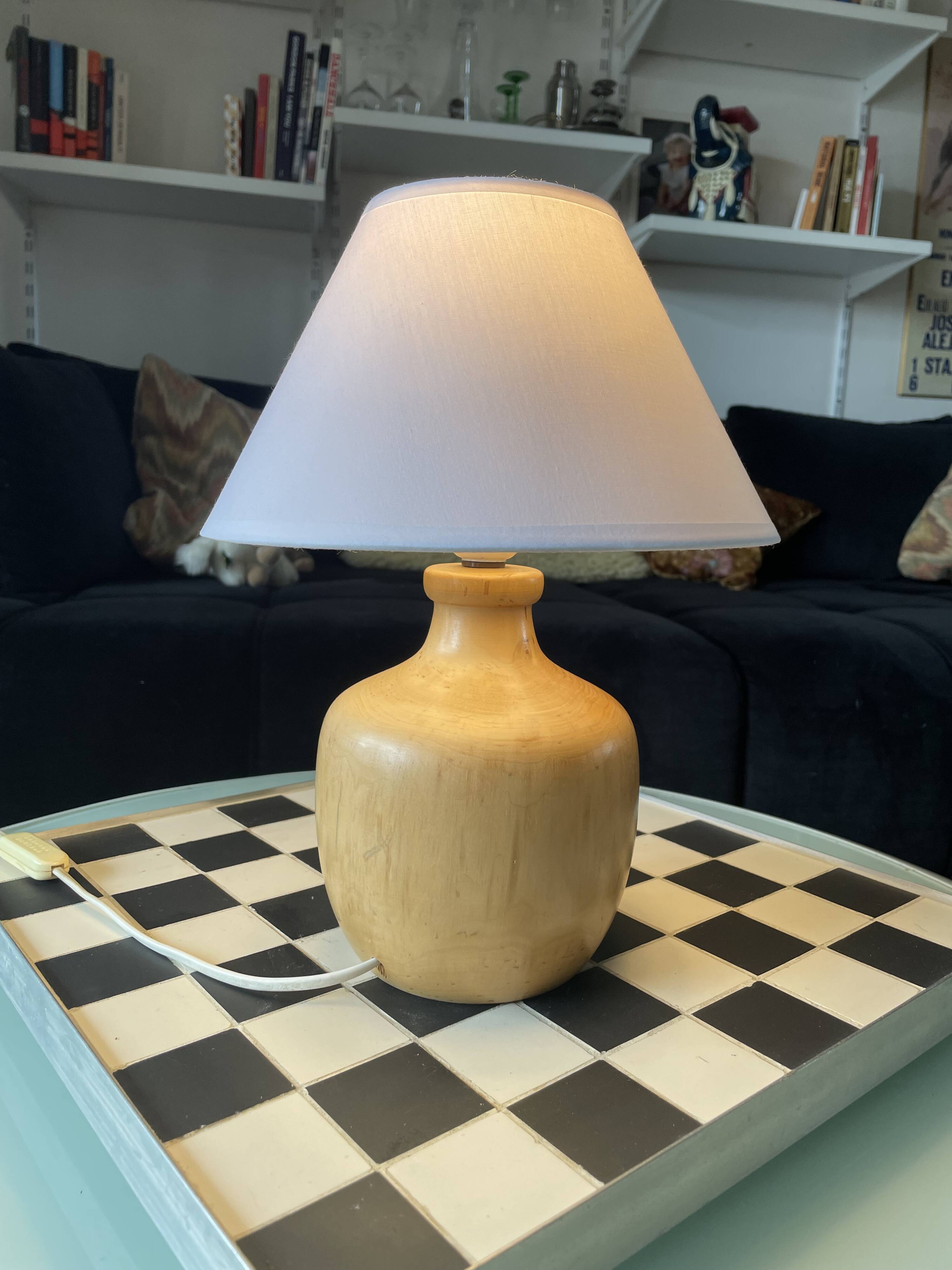 Lampe en bois d'orme tournée vintage