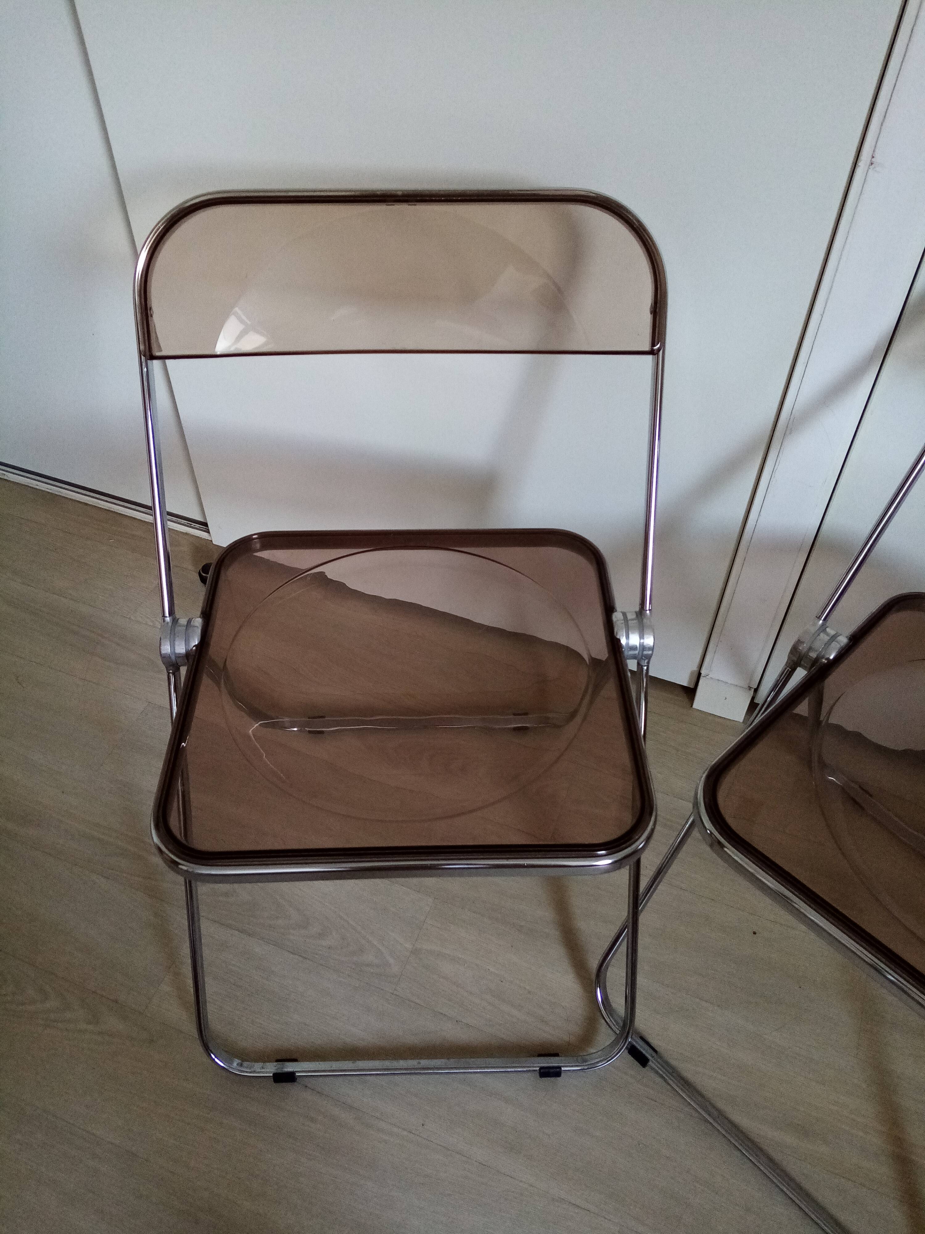 Chaises plia design Giancarlo Piretti pour Castelli