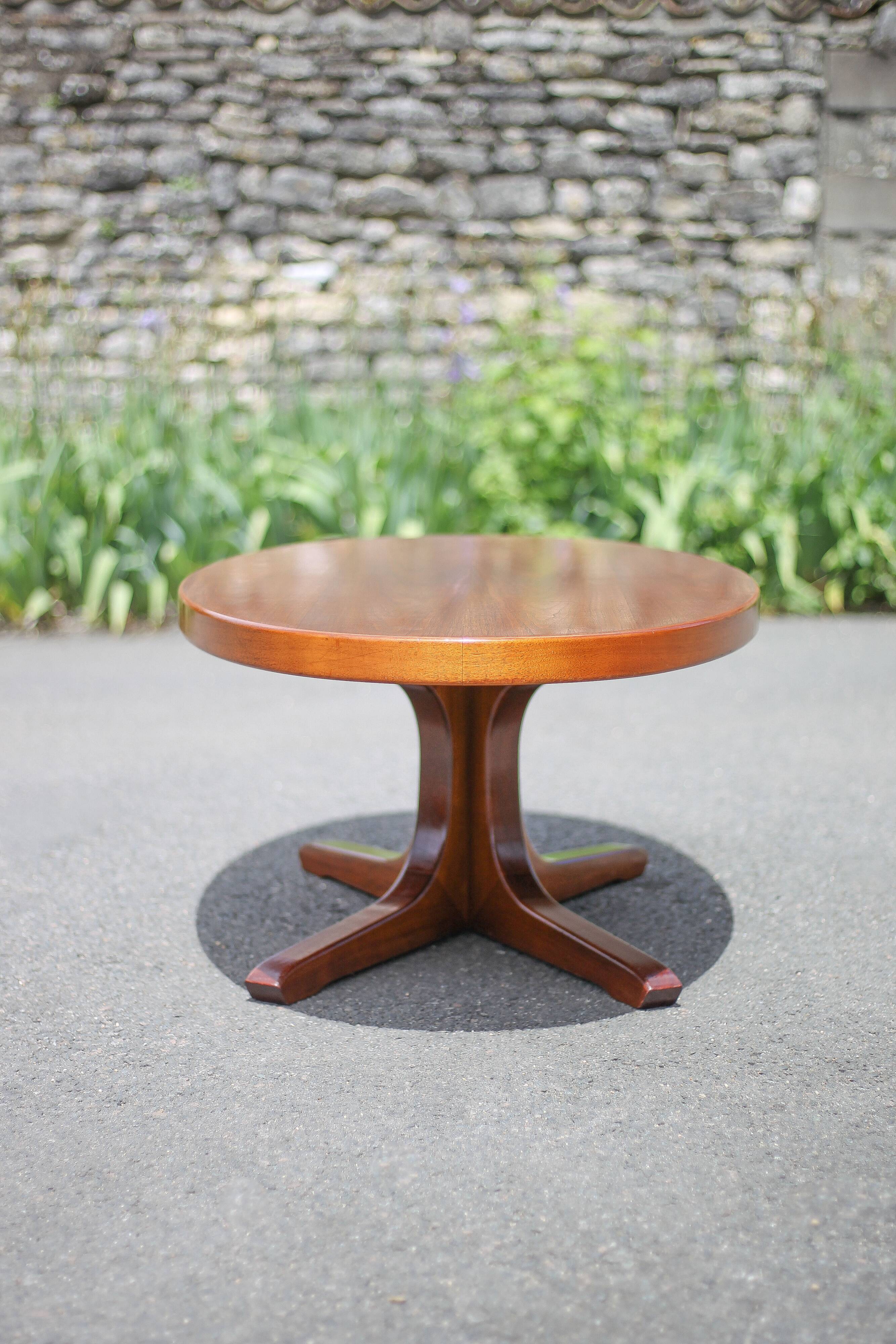 Baumann coffee table, star foot wooden table, vintage coffee table, living room table, 70's