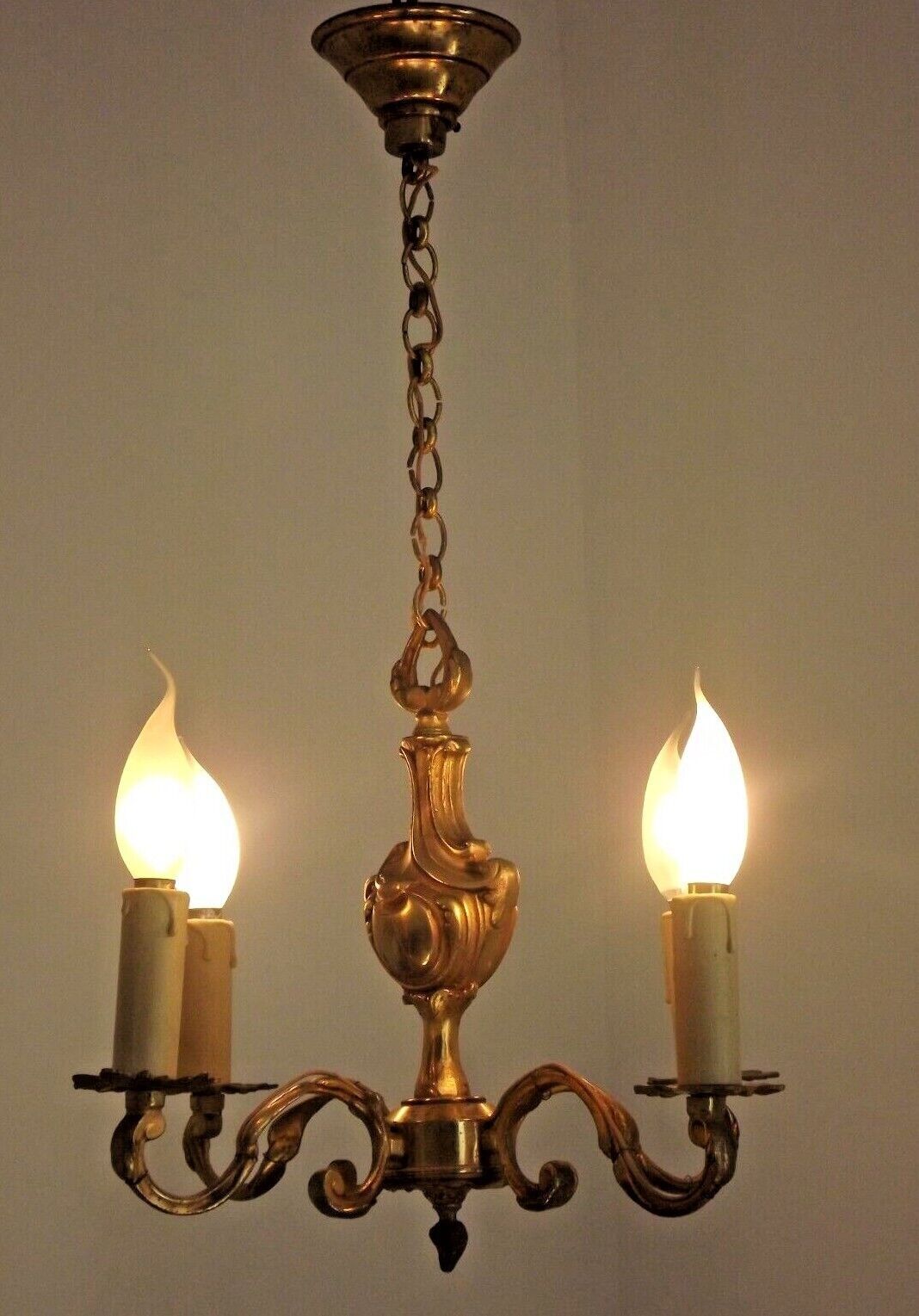 Beautiful Vintage French 4  Light Bronze Chandelier Acanthus Leaf Detail 3672