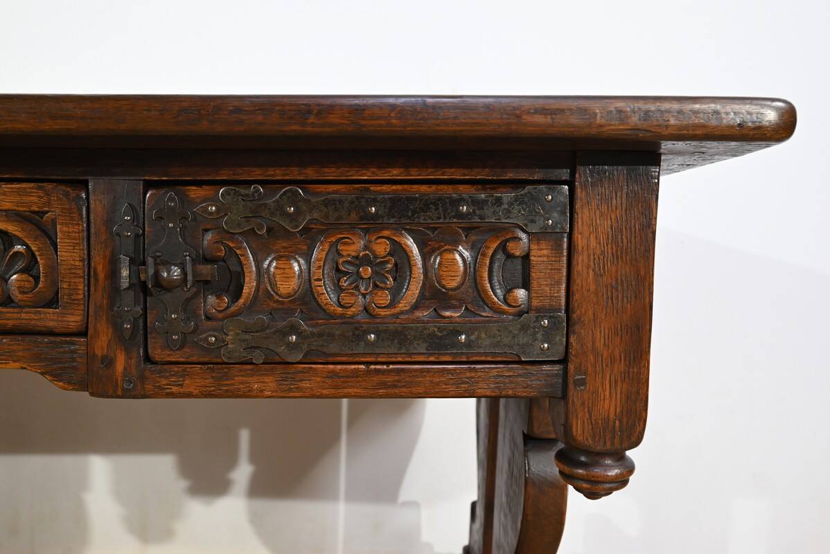 Oak Desk Table, Neo-Gothic style – Early 20th century