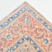 Tapis persan classique bleu et pêche