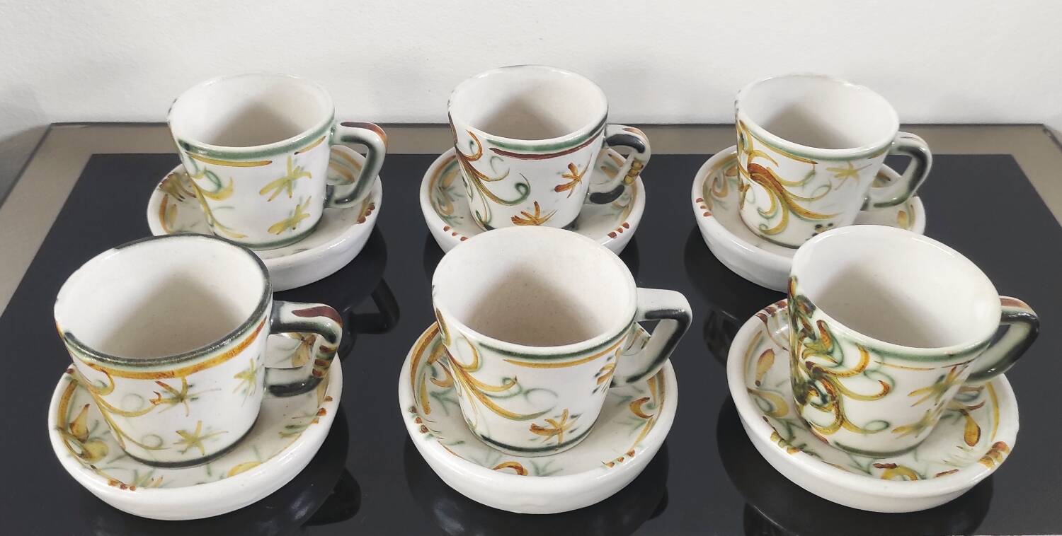 Set of 6 vintage Kéraluc Quimper coffee cups and saucers.