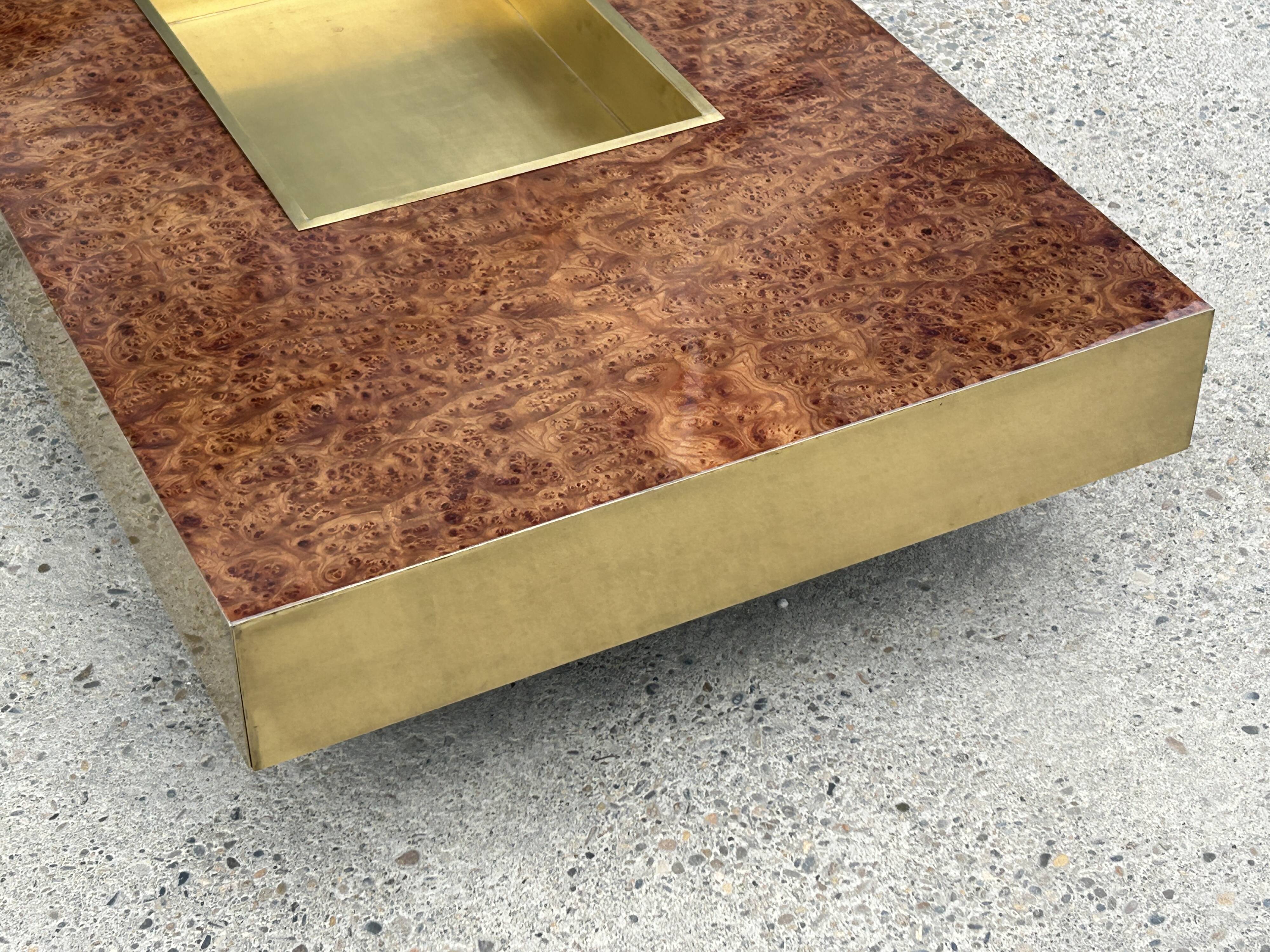 Willy Rizzo coffee table in walnut burl and brass 1970