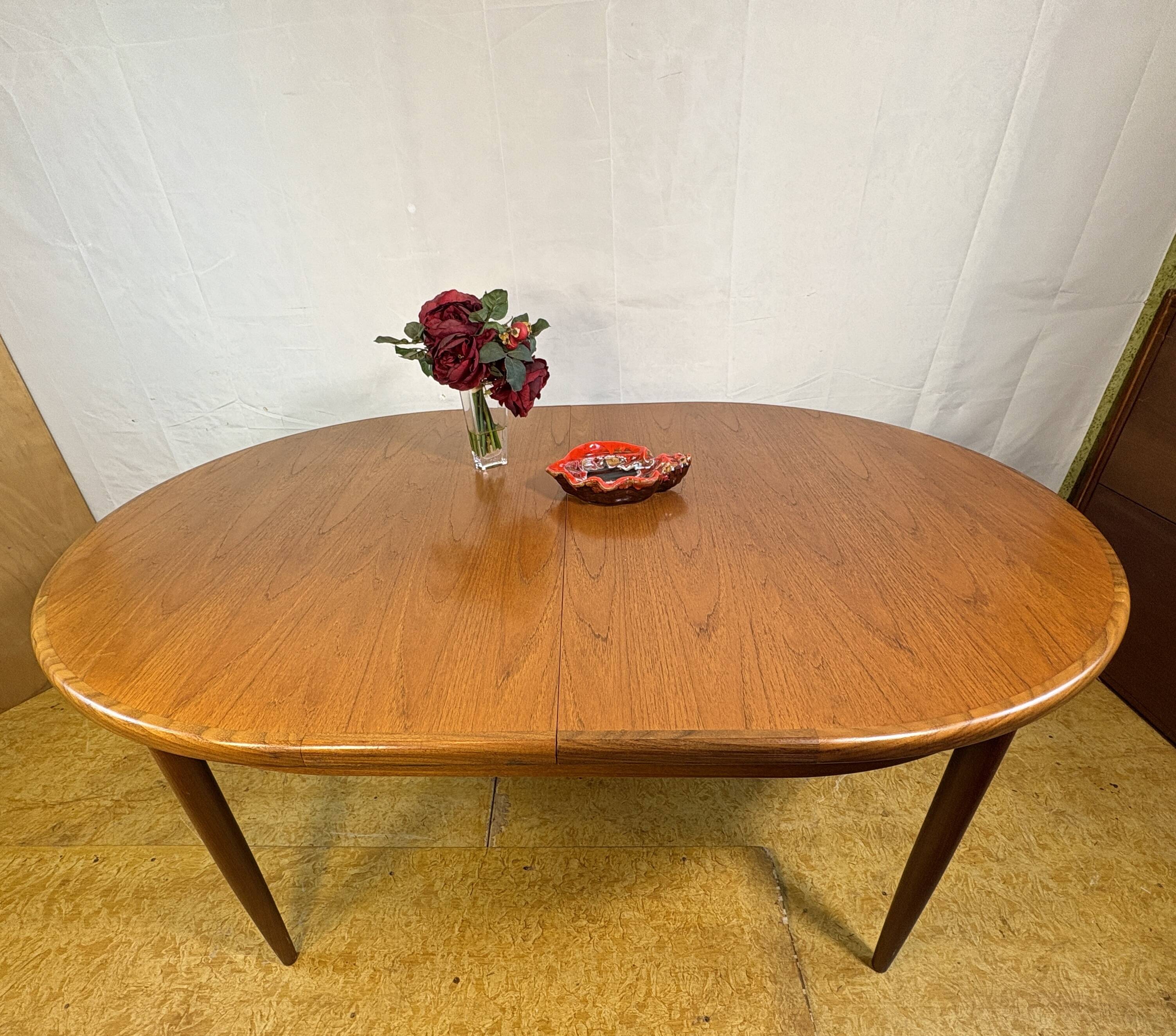 Mid-Century Retro Vintage Teak Oval Extending Dining Table by G Plan Fresco