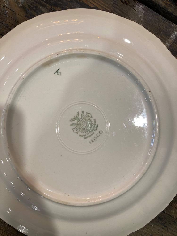 Lot of 5 plates Villeroy - Boch model Frisco red