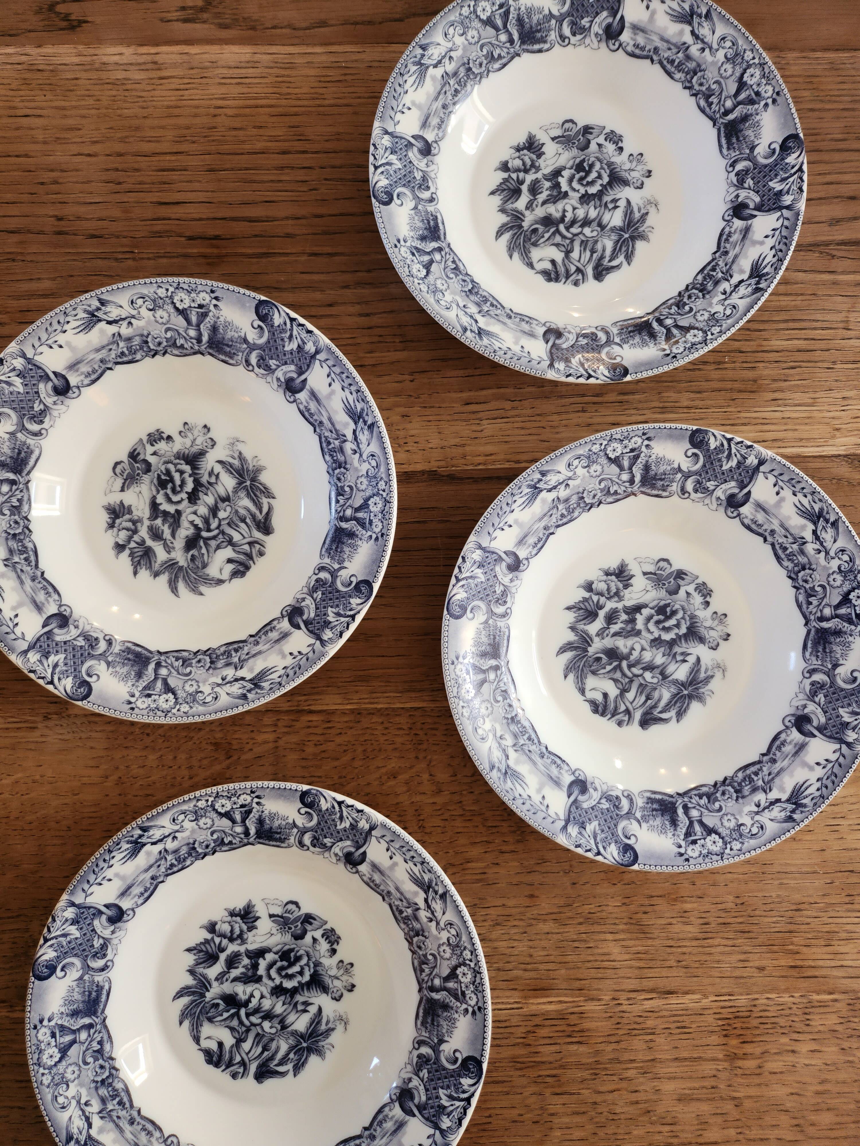 Set of 4 opaline hollow plates floral blue / black decoration