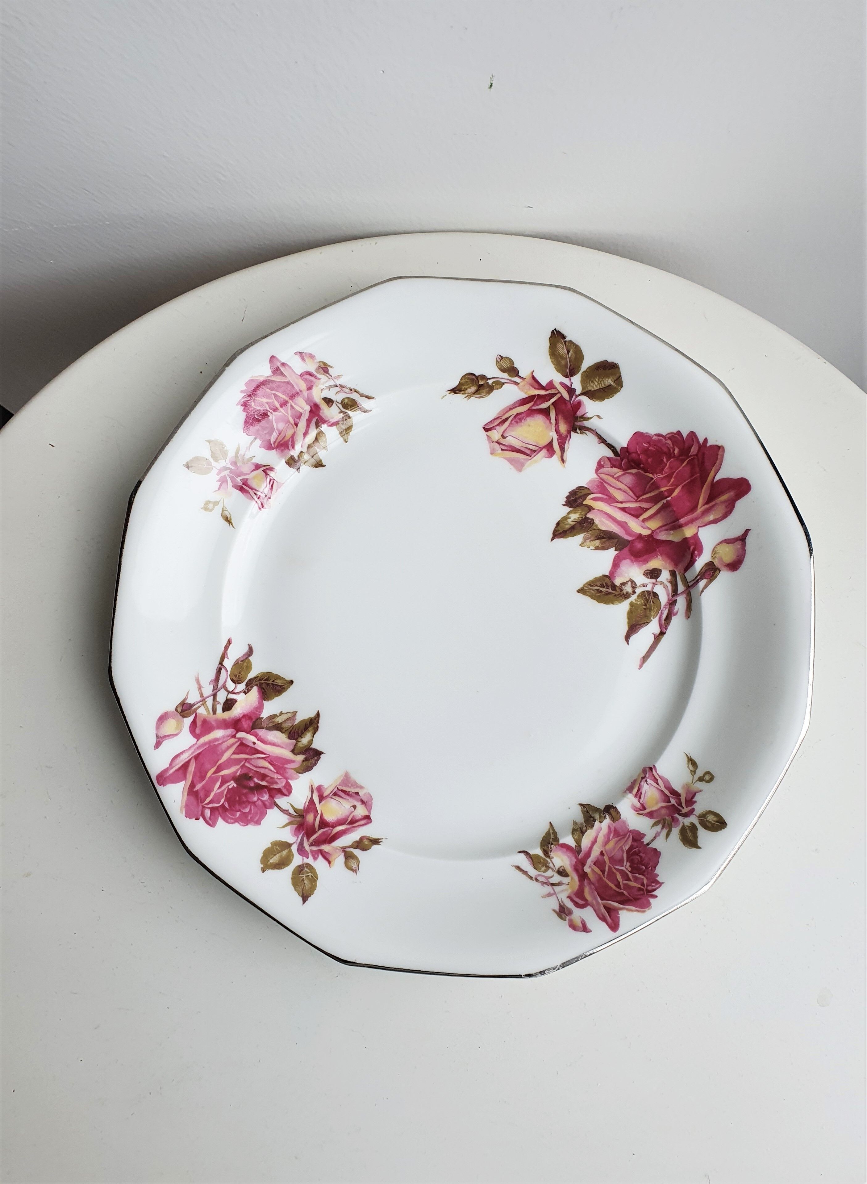 Pink dishes