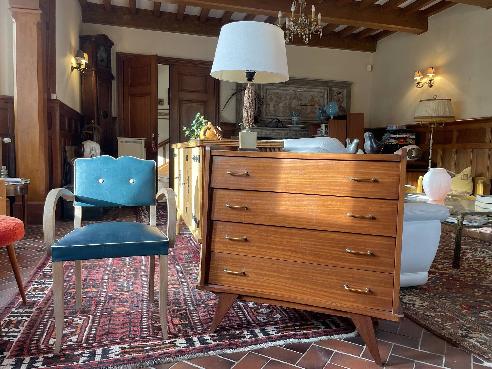 Commode vintage pieds compas 