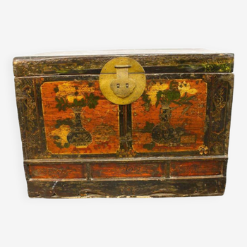 Brown and gold lacquered Chinese chest decorated with flowers circa 1900